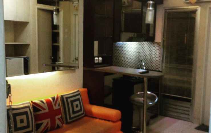 Джакарта: 2 Bedrooms at Kalibataciity by Wahyu Room 123