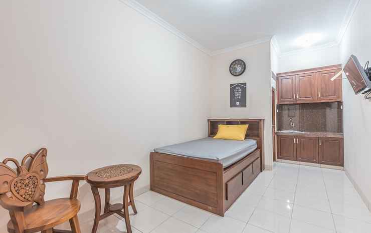 Бекаси: Oyo Life 1471 Himka Kost