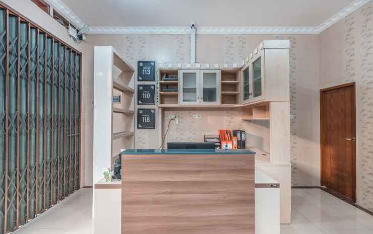 Бекаси: Oyo Life 1471 Himka Kost