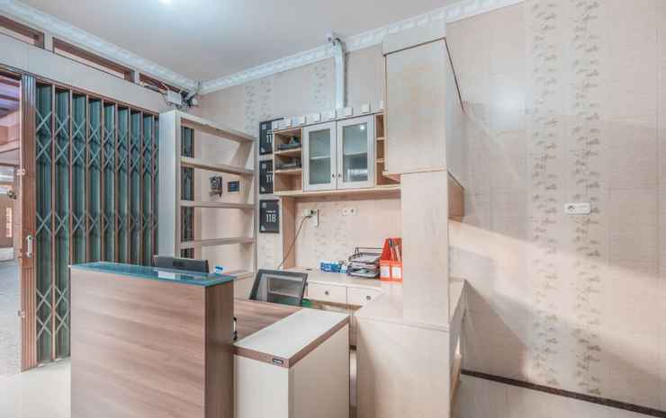 Бекаси: Oyo Life 1471 Himka Kost