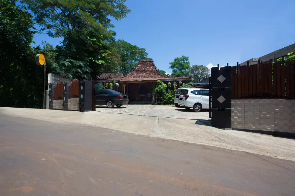Джепара: SPOT ON 2761 Pondok Kartini