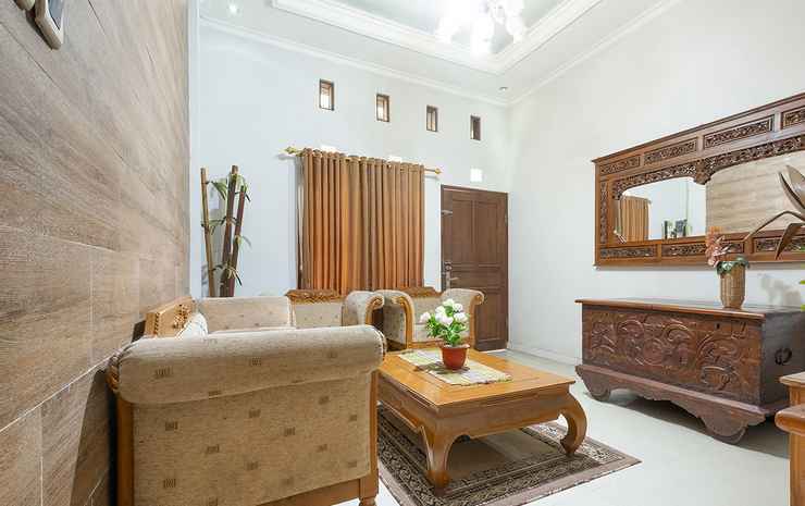Бангунтапан: OYO 2995 Oemah Sorowajan Residence