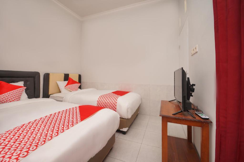 Проболинго: OYO 2937 Nindy Residence 2