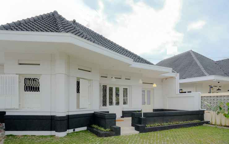 Маланг: Oyo 3117 Guest House Selasar Syariah