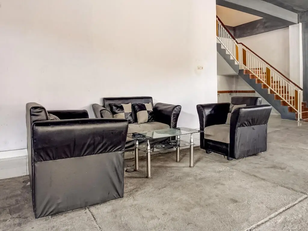 Депок: OYO 3220 Kost Putri Exclusive 272