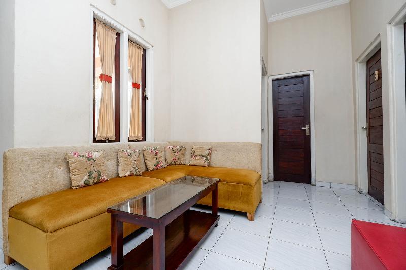 Джепара: Oyo 2414 Homestay Potroyudan