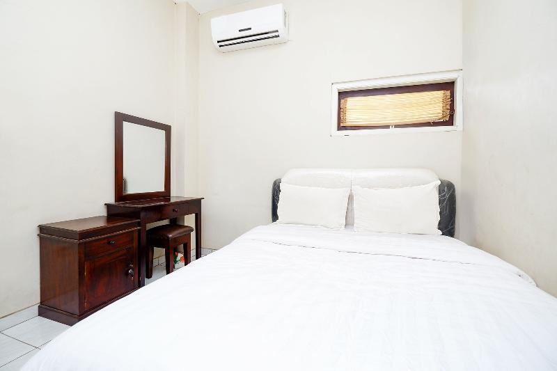 Джепара: Oyo 2414 Homestay Potroyudan