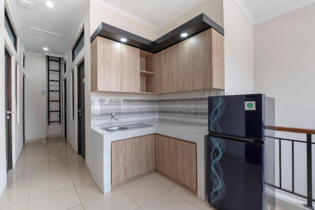 Караванг: OYO 3248 Vision Residence Karawang