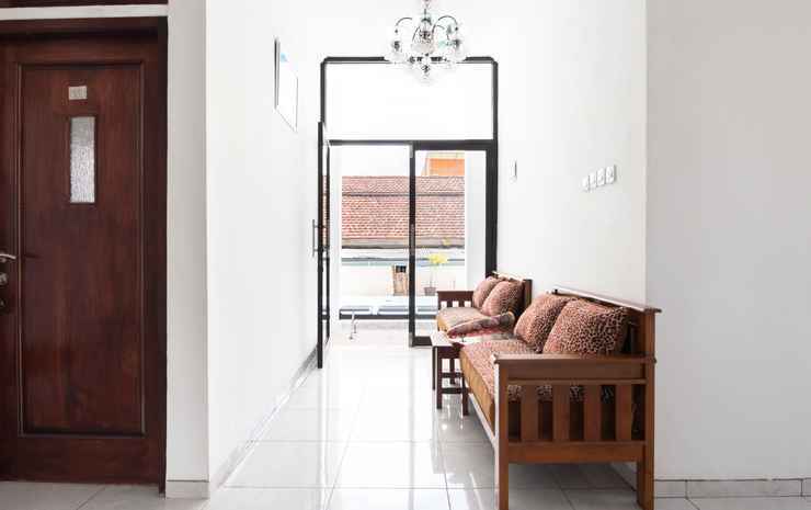 Бату: Oyo 3245 Srikandi Family Residence
