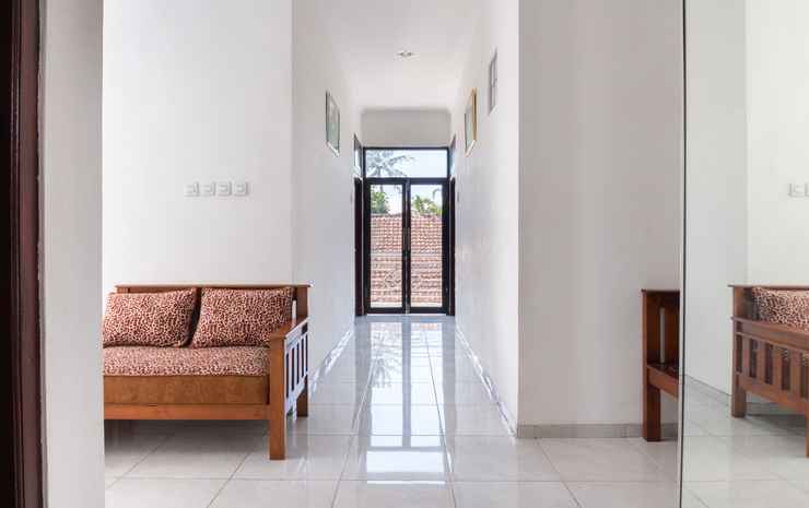 Бату: Oyo 3245 Srikandi Family Residence