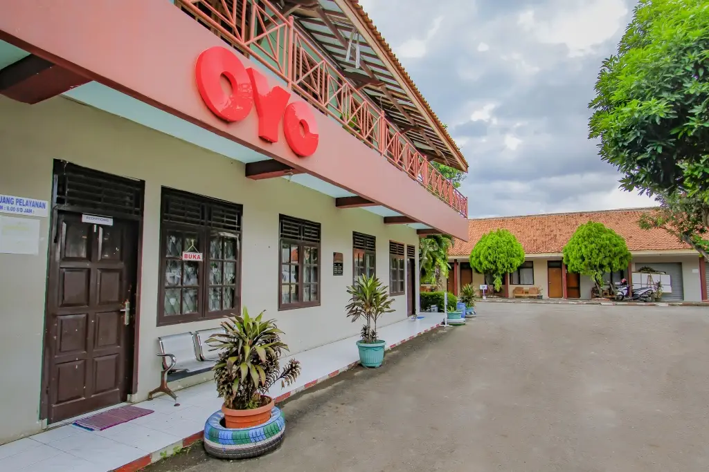 Серанг: OYO 3277 Inayah Pkpri Hotel Syariah