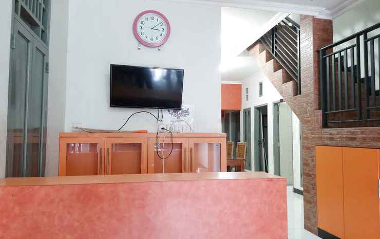 Макассар: SUPER OYO 3323 Icha Homestay