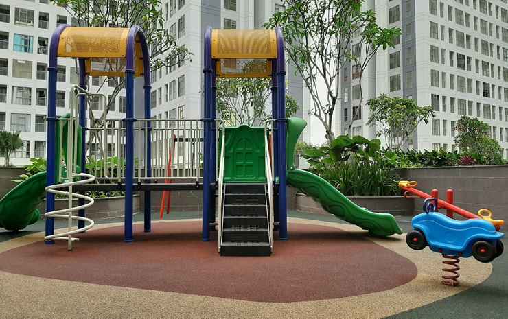 Legok: Warm and Cozy 3BR at M-Town Residence By Travelio