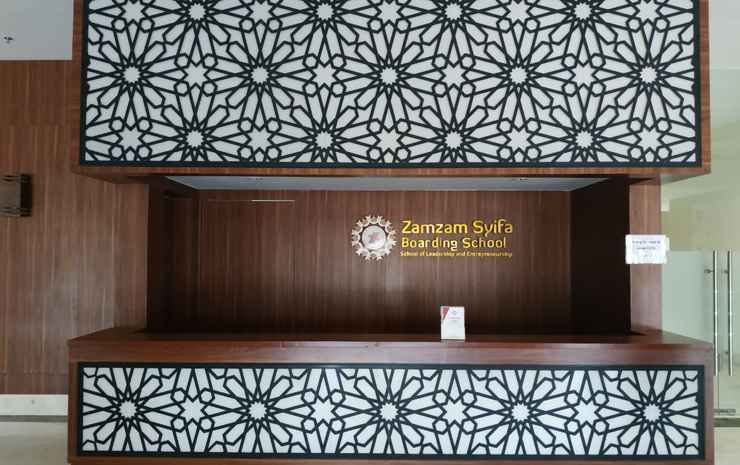 Депок: Oyo 3360 Grand Zam Zam Syariah