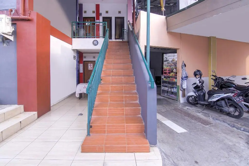 Читарингул: OYO 3317 Maju Jaya Homestay Syariah
