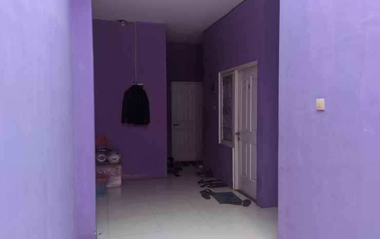 Сурабая: OYO 3391 Ungu's Residence Near RSU Royal Surabaya Kota Surabaya