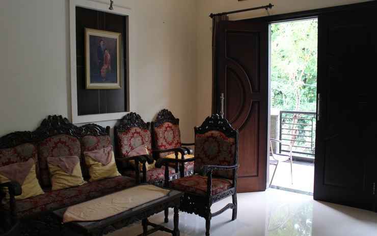 Сурабая: OYO 3446 Taman Asri Residence