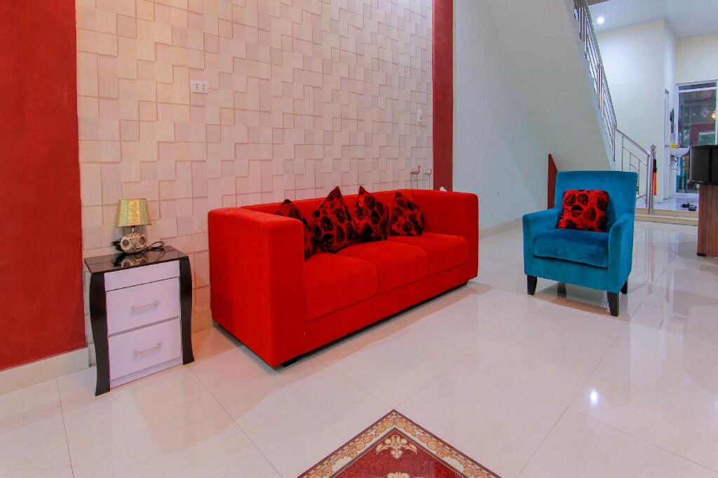 Медан: OYO 3334 Ratu Residence