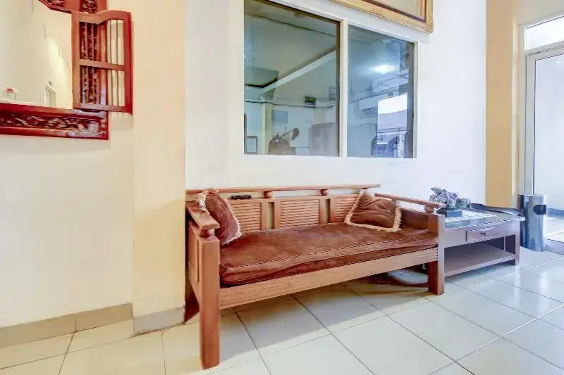 Палембанг: OYO 3606 Kost Kartini Syariah