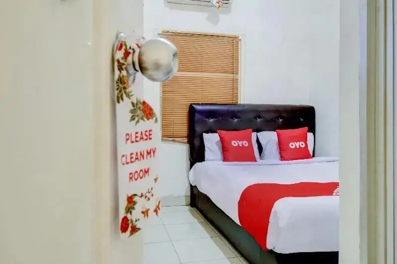 Палембанг: OYO 3606 Kost Kartini Syariah