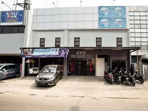 Super OYO Capital O 3463 Cimahi Guest House — фото 1