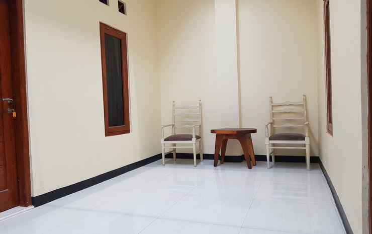 Суракарта: Oyo 3347 Latansa Luxury Syariah