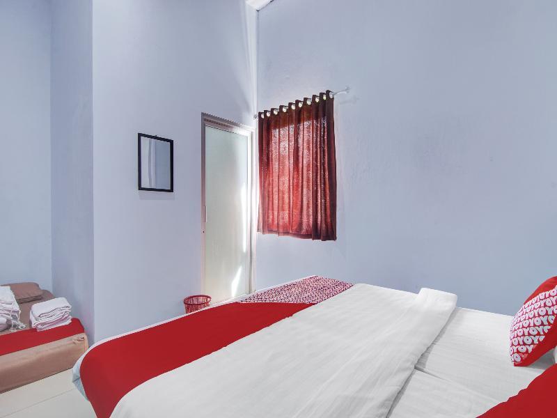 Букиттинги: OYO 90419 Azzahra Homestay Syariah