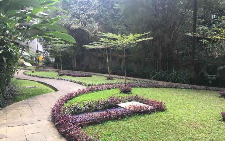 Бандунг: Well Appointed 3BR Apartment at Galeri Ciumbuleuit 1 By Travelio