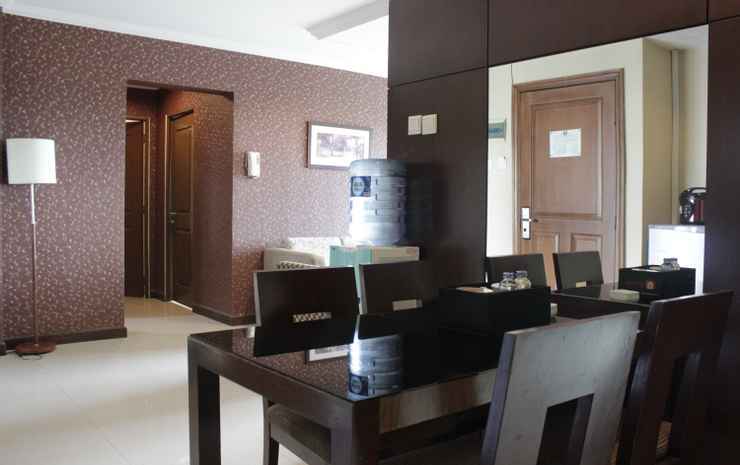 Бандунг: Well Appointed 3BR Apartment at Galeri Ciumbuleuit 1 By Travelio