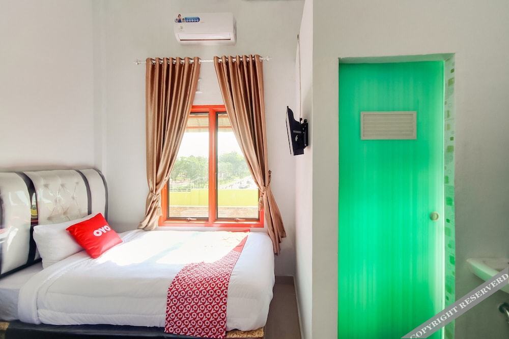 Медан: OYO 3844 Shinta Guesthouse