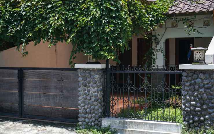 Джокьякарта: Big 3 Bedrooms Omah Yoja 1