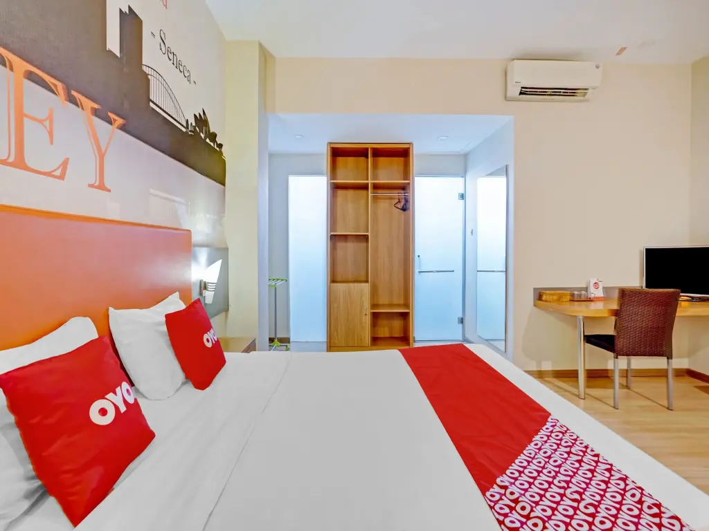 Сурабая: Super OYO Capital O 3905 Graha 100 Guest House Syariah