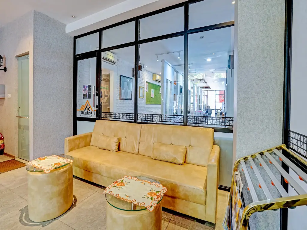 Сурабая: Super OYO Capital O 3905 Graha 100 Guest House Syariah