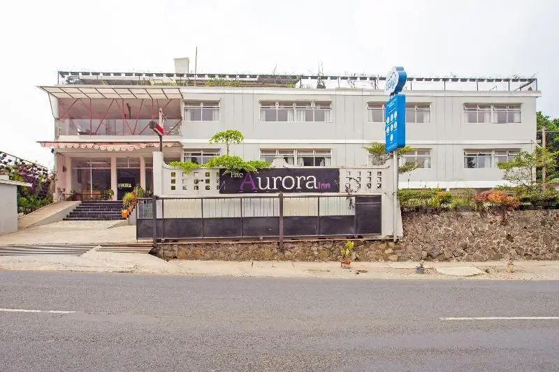 Лембанг: Collection O 3876 The Aurora Inn Lembang
