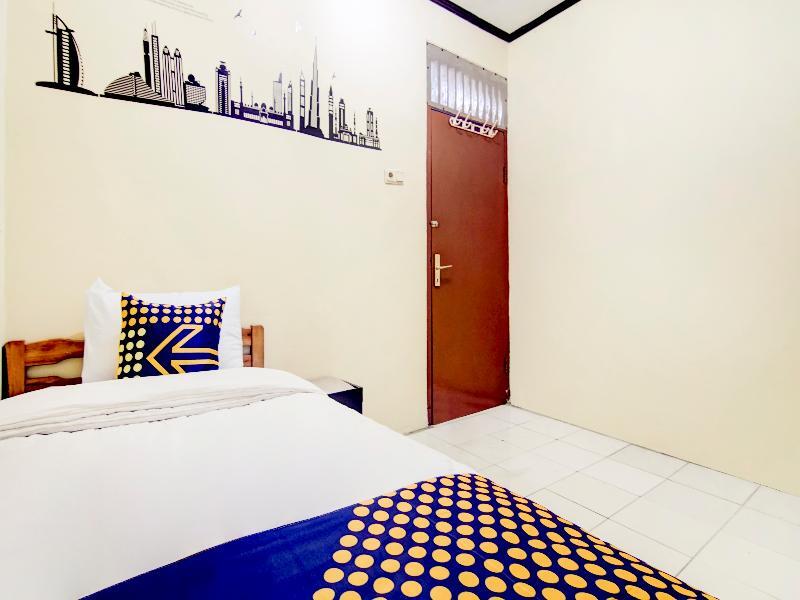 Депок: SPOT ON 3979 Wisma Purimas Syariah