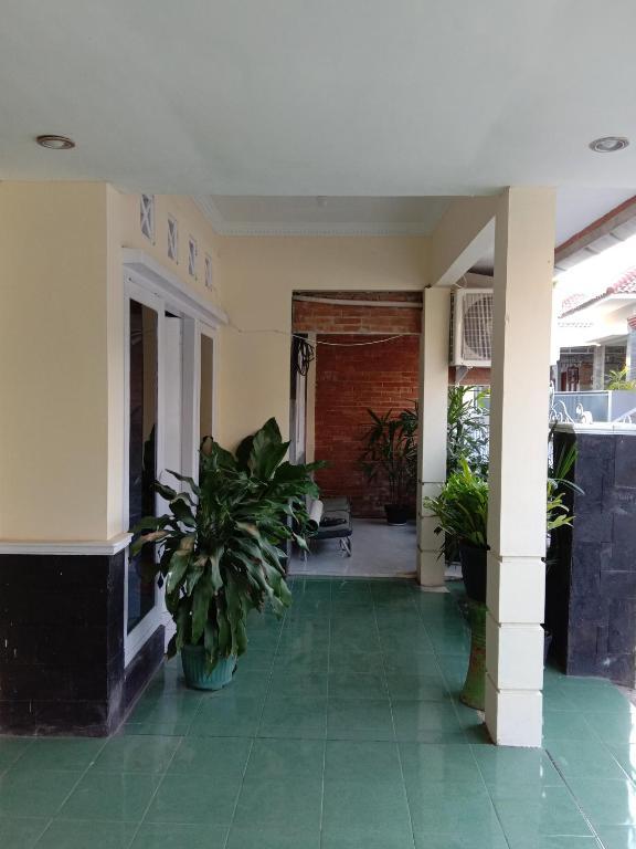Батуретно: OYO 93859 Saffa 27 Guest House Syariah