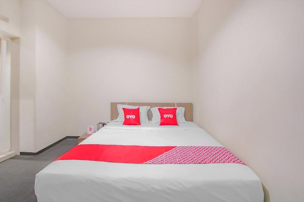 Маланг: OYO 4004 Vivo Rooms