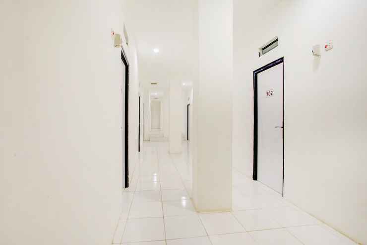 Депок: SPOT ON 3928 Terrace House Syariah