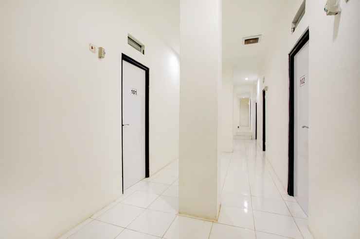 Депок: SPOT ON 3928 Terrace House Syariah