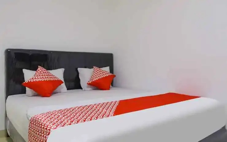 Макассар: OYO 90012 Guest House Cahaya 7296