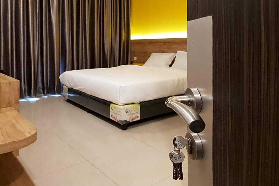 Медан: OYO 90015 Platinum Guest House