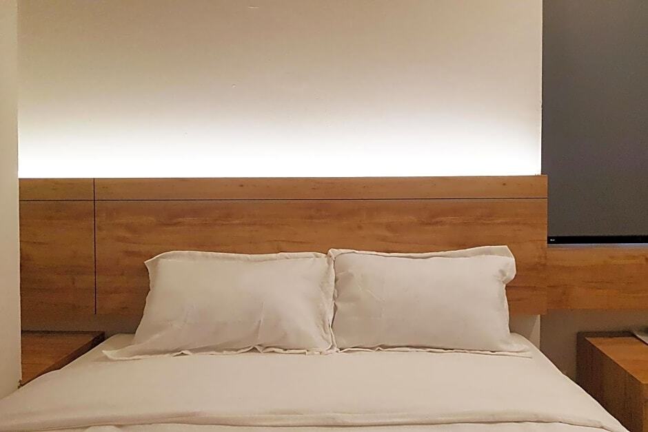 Медан: OYO 90015 Platinum Guest House