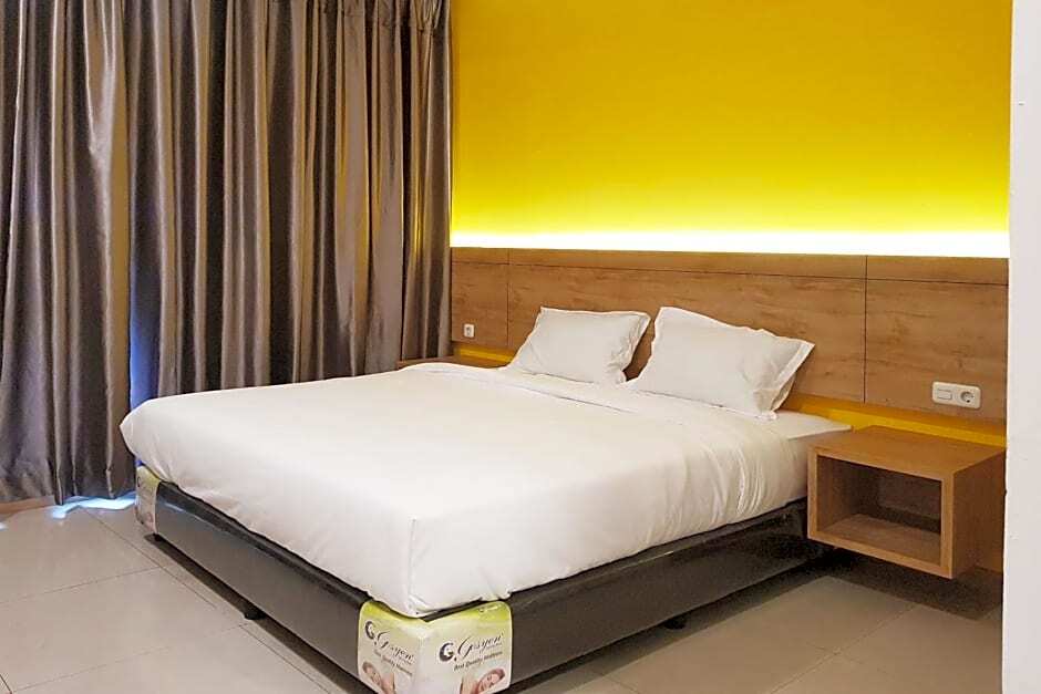Медан: OYO 90015 Platinum Guest House