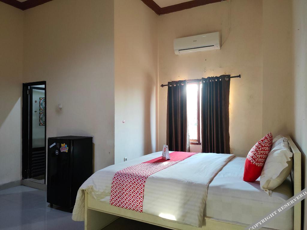 Макассар: OYO 90019 Nana Guest House
