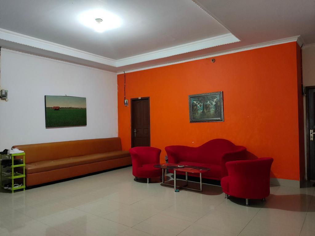 Макассар: OYO 90019 Nana Guest House