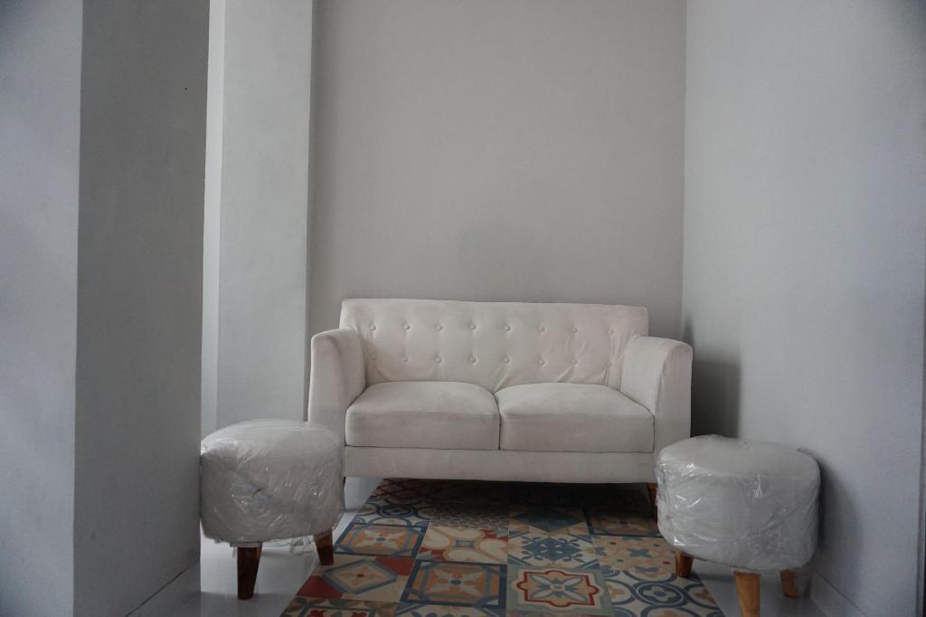 Депок: OYO 90023 Damar Kusumo Guest House