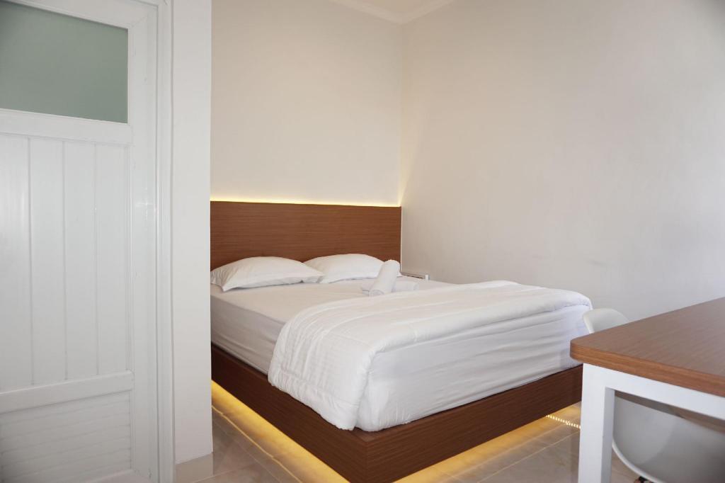 Депок: OYO 90023 Damar Kusumo Guest House