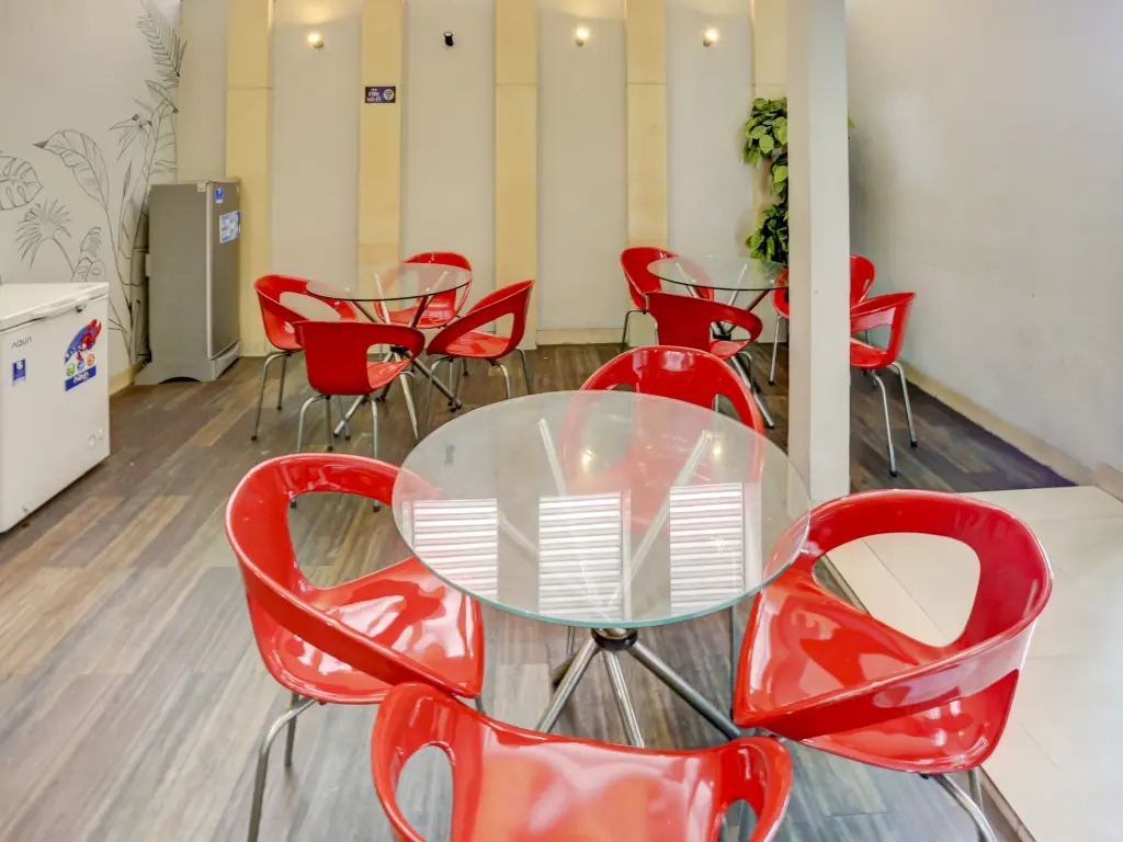 Джакарта: SUPER OYO Capital O 90056 Wisma Kebon Kacang 9