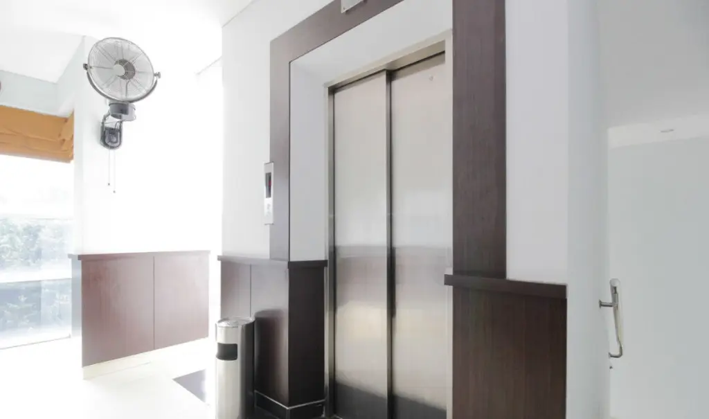Джакарта: SUPER OYO Capital O 90056 Wisma Kebon Kacang 9