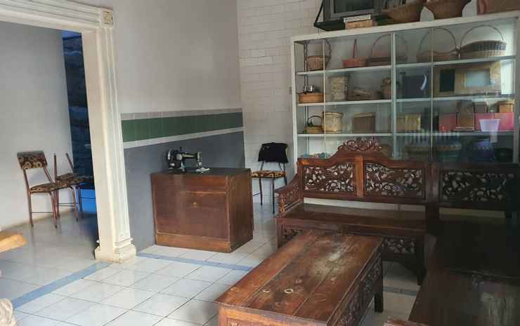 Травас: OYO 90043 Vila Afanda Syariah